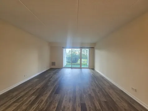 375 Plum Creek Drive Wheeling IL 60090