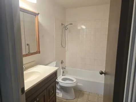 945 East Kenilworth Avenue Palatine IL 60074