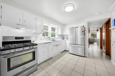 223 30TH Avenue Bellwood IL 60104