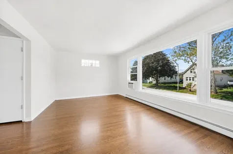 223 30TH Avenue Bellwood IL 60104