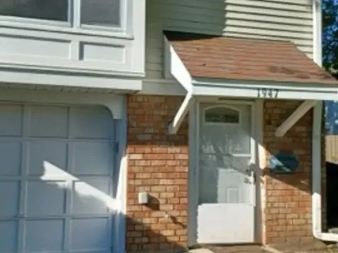 1947 Governors Lane Hoffman Estates IL 60169
