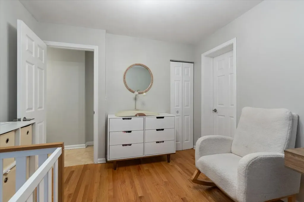 3900 North Pine Grove Avenue Chicago IL 60613