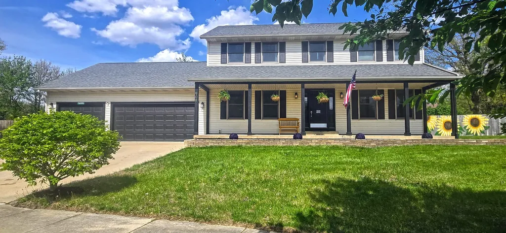908 Edgewood Drive Mahomet IL 61853