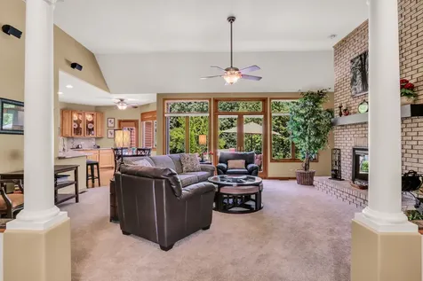 40273 North Goldenrod Lane Wadsworth IL 60083