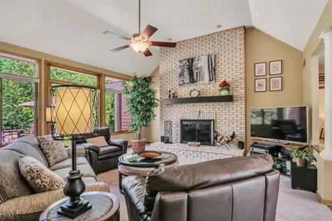 40273 North Goldenrod Lane Wadsworth IL 60083