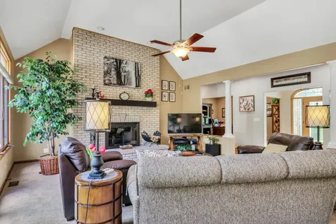 40273 North Goldenrod Lane Wadsworth IL 60083