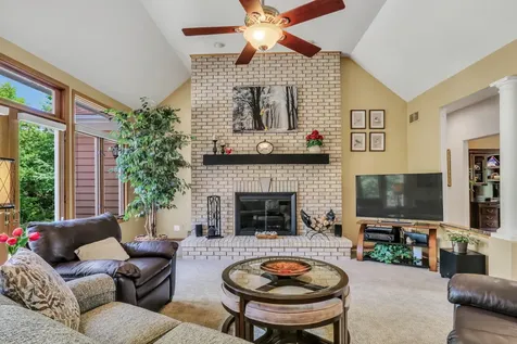 40273 North Goldenrod Lane Wadsworth IL 60083