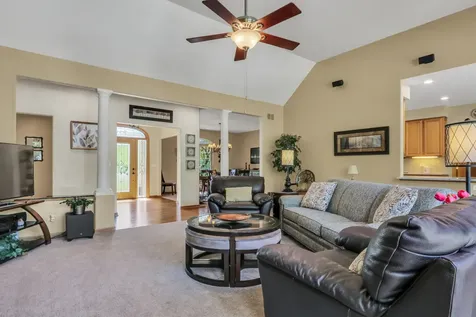 40273 North Goldenrod Lane Wadsworth IL 60083