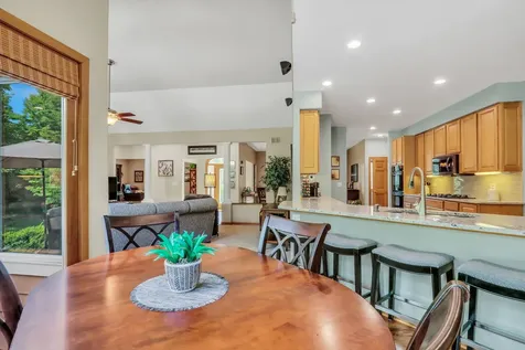 40273 North Goldenrod Lane Wadsworth IL 60083