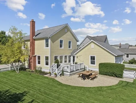 1501 Amos Bennett Street Grayslake IL 60030