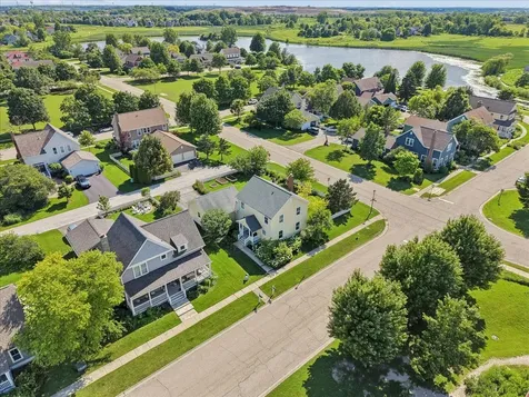 1501 Amos Bennett Street Grayslake IL 60030