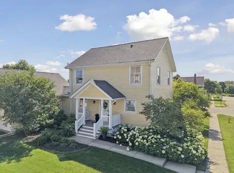 1501 Amos Bennett Street Grayslake IL 60030