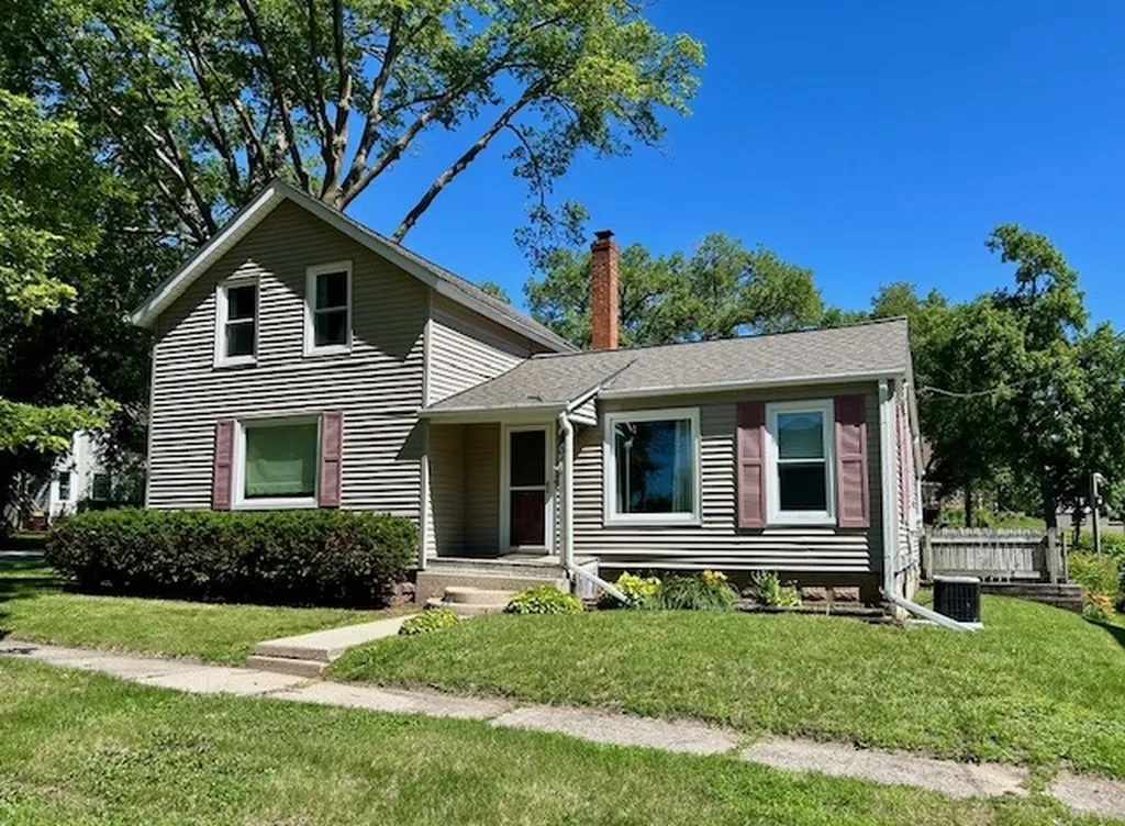204 East 6th Street Pecatonica IL 61063