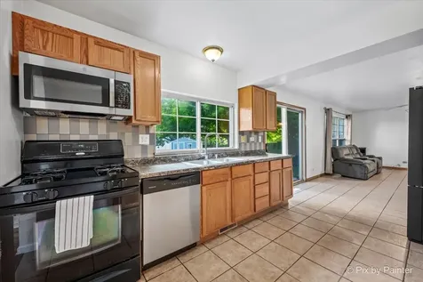 1755 Mission Hills Drive Elgin IL 60123