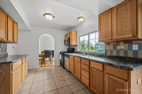 1755 Mission Hills Drive Elgin IL 60123