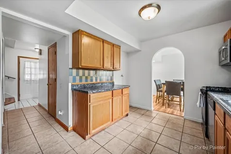 1755 Mission Hills Drive Elgin IL 60123