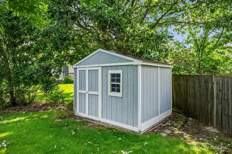 1755 Mission Hills Drive Elgin IL 60123