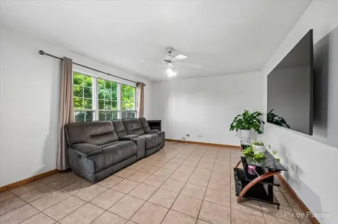 1755 Mission Hills Drive Elgin IL 60123