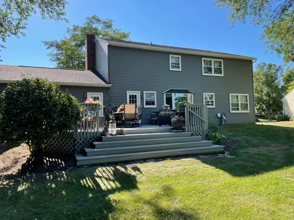 102 North Stauffer Drive Naperville IL 60540