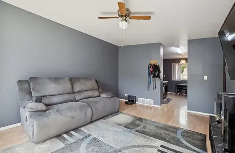 4028 Oxford Court Streamwood IL 60107