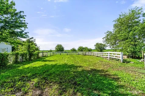 2038 North 43rd Road Leland IL 60531