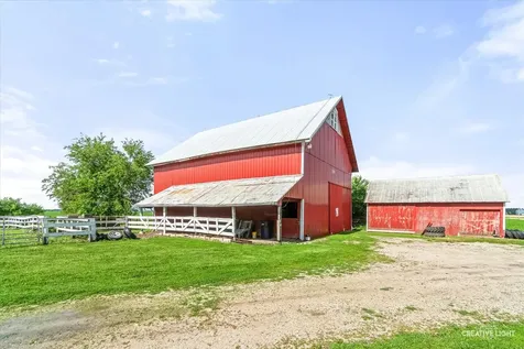 2038 North 43rd Road Leland IL 60531