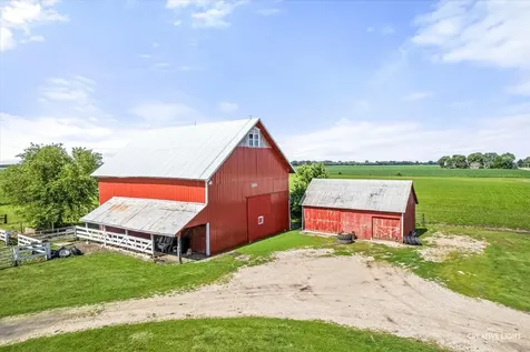 2038 North 43rd Road Leland IL 60531