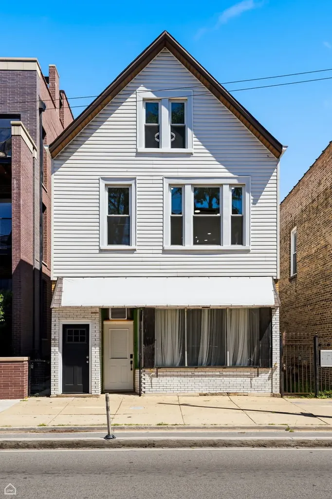 3642 West Belmont Avenue Chicago IL 60618