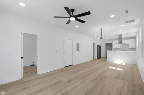 3642 West Belmont Avenue Chicago IL 60618