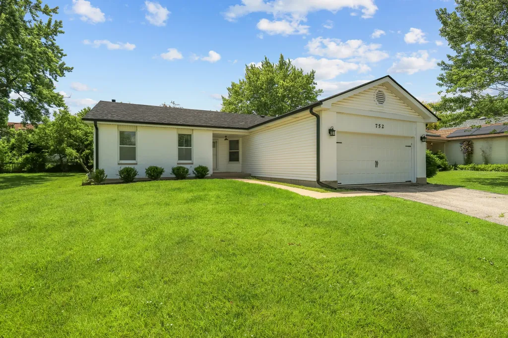752 North Brookdale Drive Schaumburg IL 60194