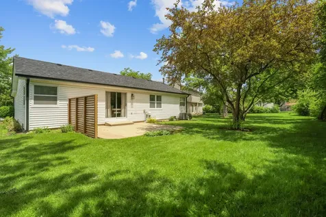 752 North Brookdale Drive Schaumburg IL 60194