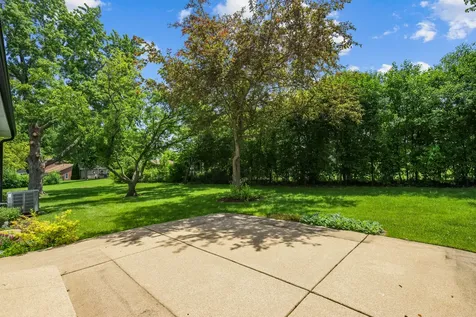 752 North Brookdale Drive Schaumburg IL 60194