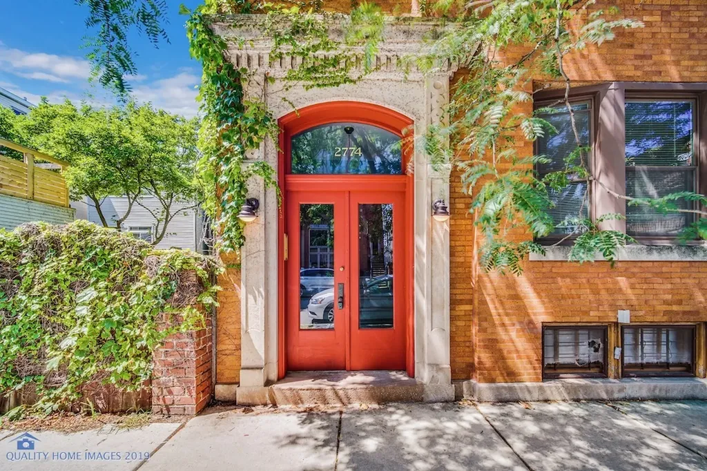 2774 North Kenmore Avenue Chicago IL 60614