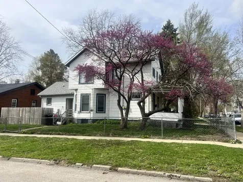 902 North Lee Street Bloomington IL 61701