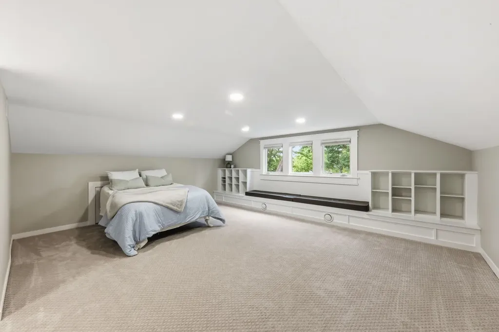 451 Lowell Avenue Glen Ellyn IL 60137