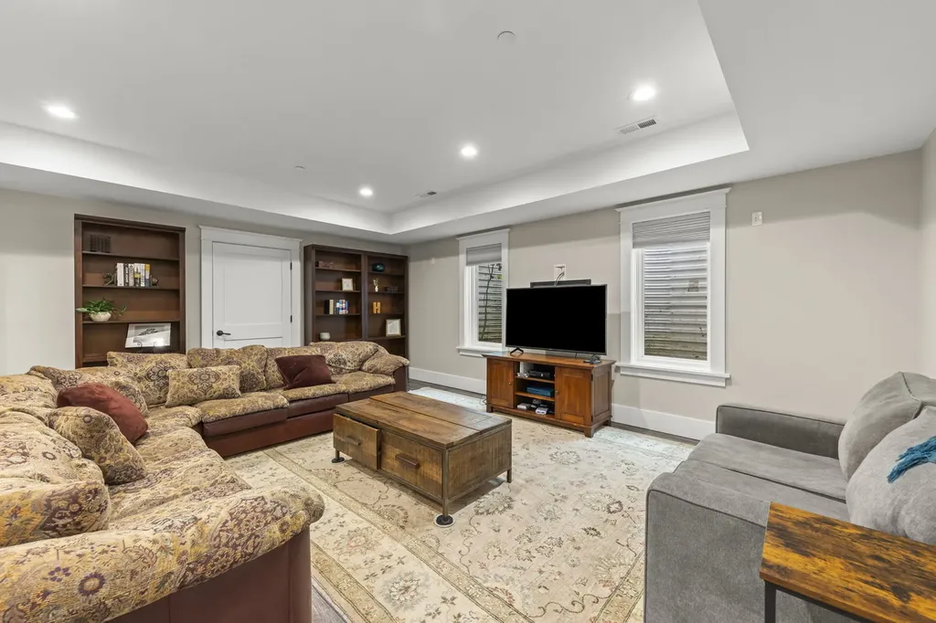 451 Lowell Avenue Glen Ellyn IL 60137