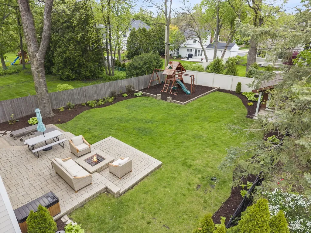 451 Lowell Avenue Glen Ellyn IL 60137