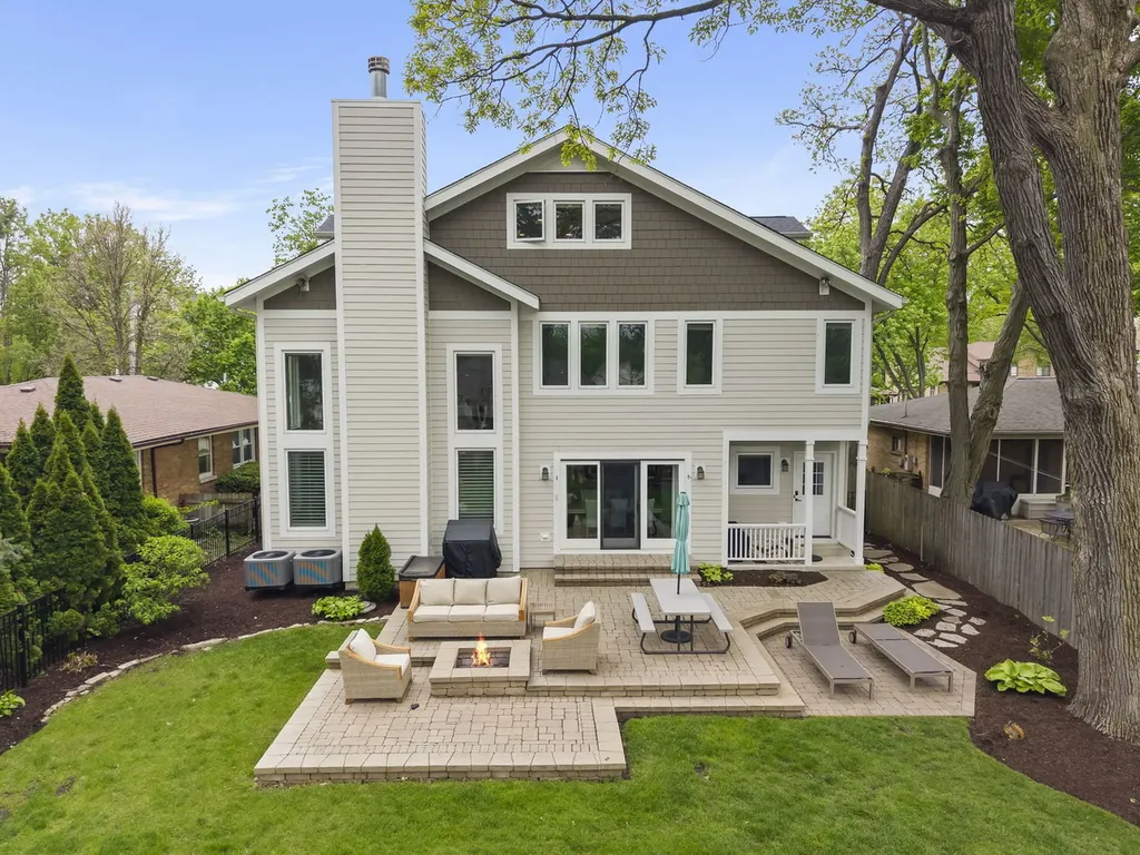 451 Lowell Avenue Glen Ellyn IL 60137