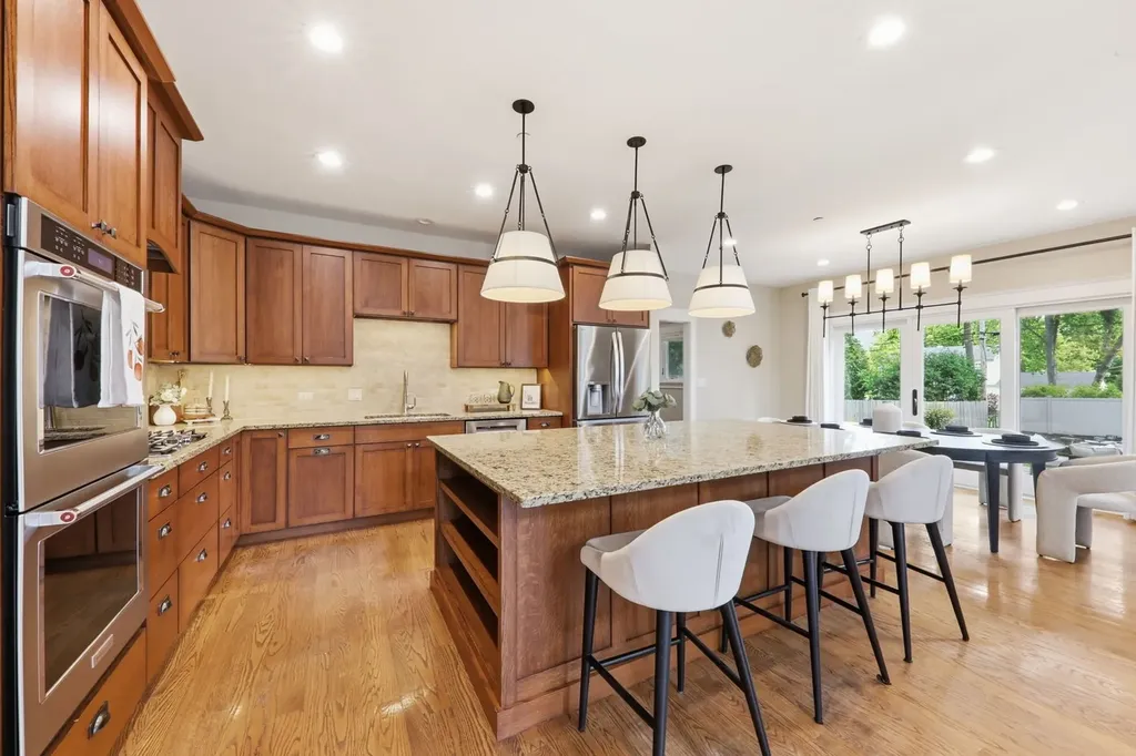 451 Lowell Avenue Glen Ellyn IL 60137