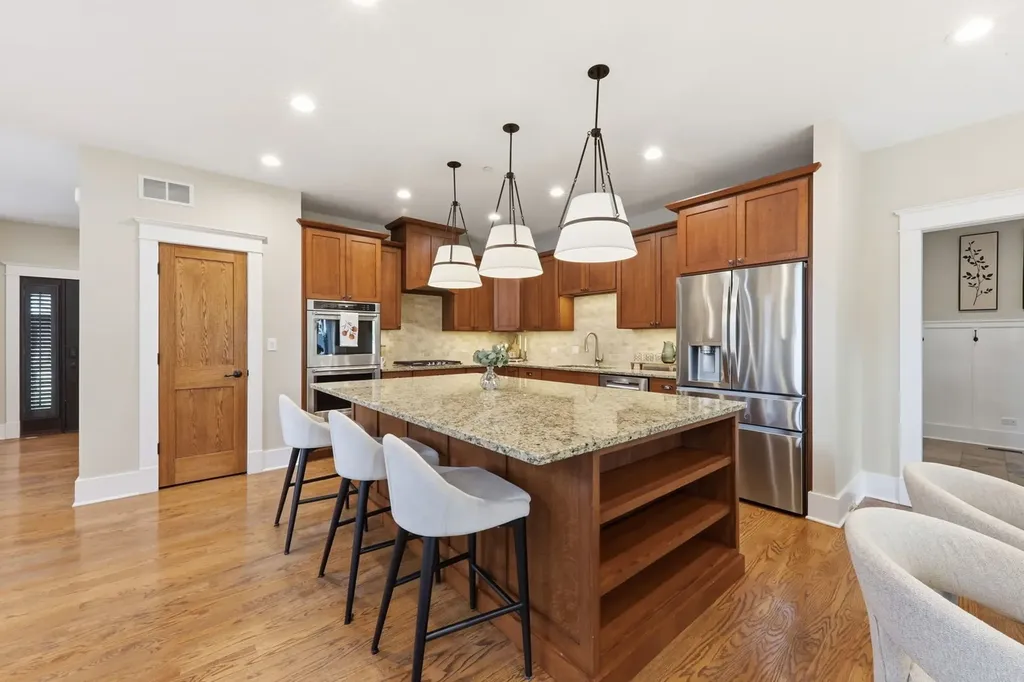 451 Lowell Avenue Glen Ellyn IL 60137