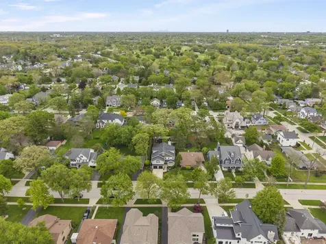 451 Lowell Avenue Glen Ellyn IL 60137