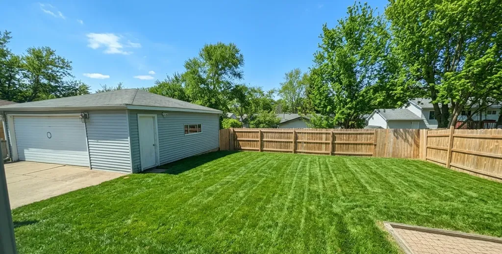 117 Galewood Drive Bolingbrook IL 60440
