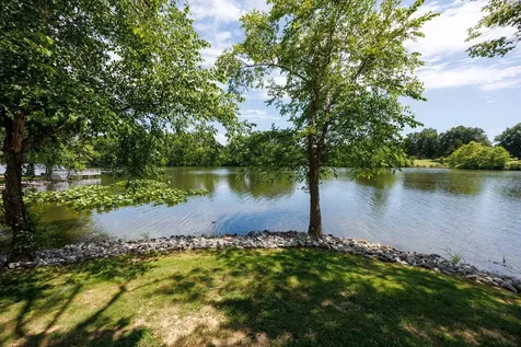 10829 Clubview Court Benton IL 62812
