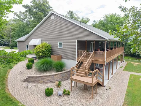 10829 Clubview Court Benton IL 62812