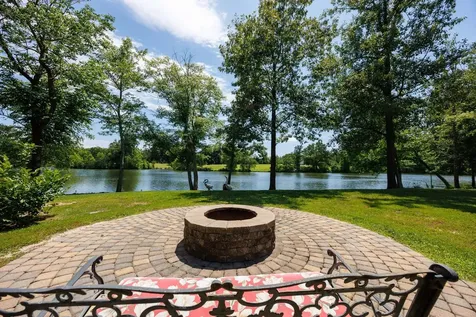 10829 Clubview Court Benton IL 62812