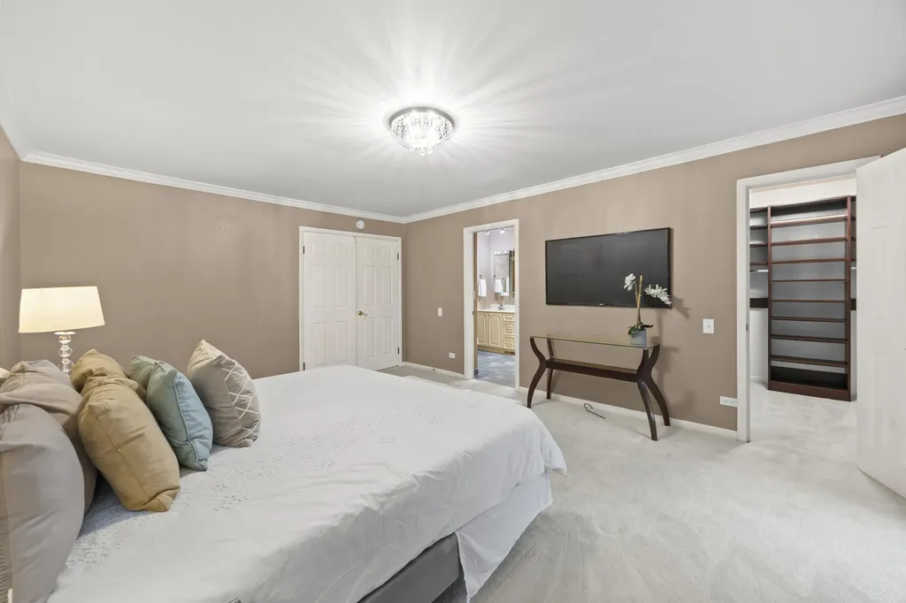 1 Maple Tree Court Elmhurst IL 60126