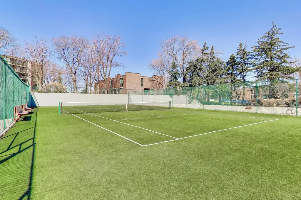 1 Maple Tree Court Elmhurst IL 60126