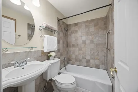 1 Maple Tree Court Elmhurst IL 60126