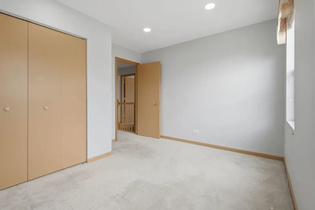 1758 Edith Lane Aurora IL 60504