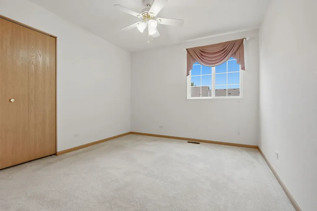 1758 Edith Lane Aurora IL 60504
